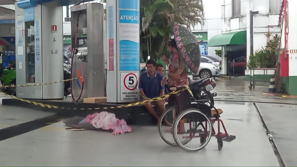 Mulher é encontrada morta em posto de combustíveis em Manaus 