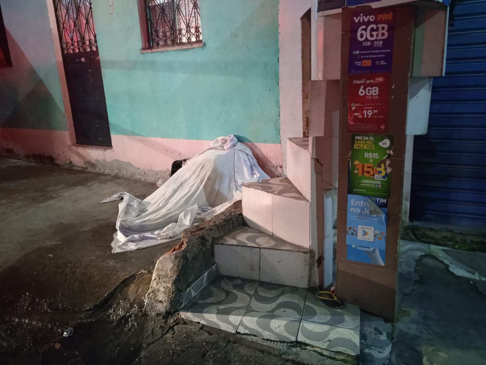 Cabeleireiro é executado a tiros por ocupantes de carro em Manaus