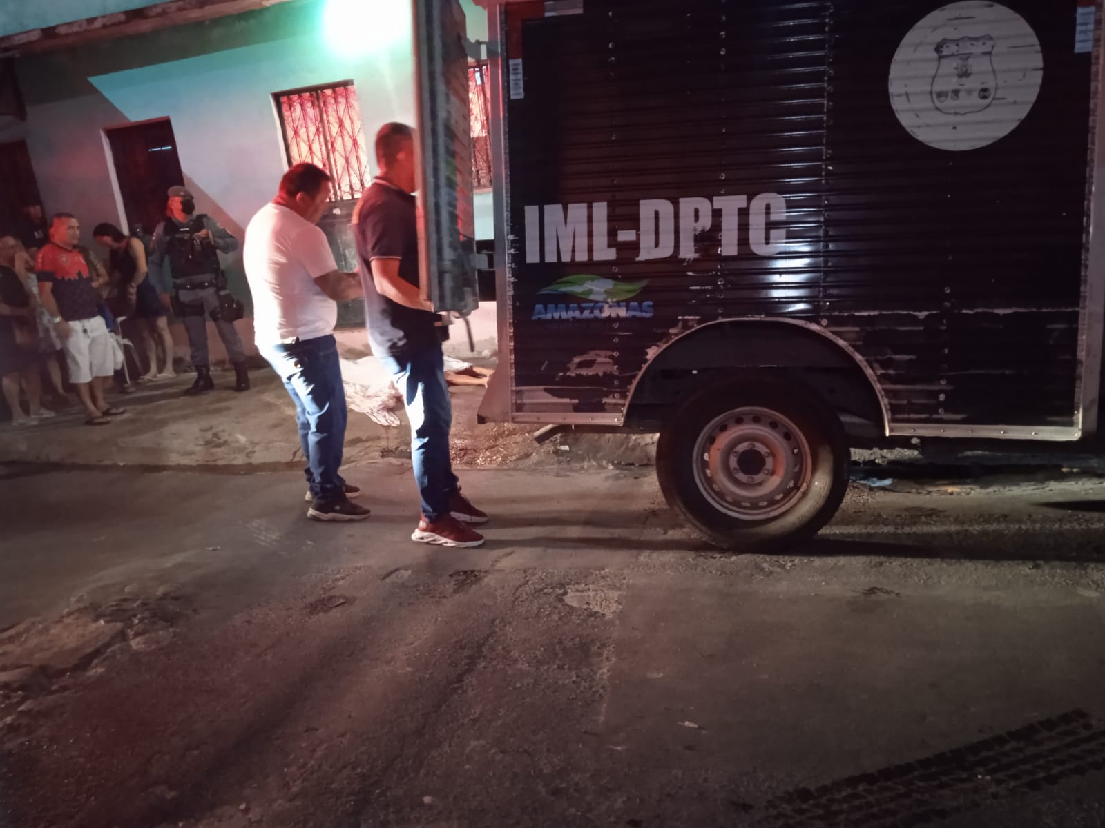 Cabeleireiro foi morto com cerca de 15 tiros em Manaus, diz delegado