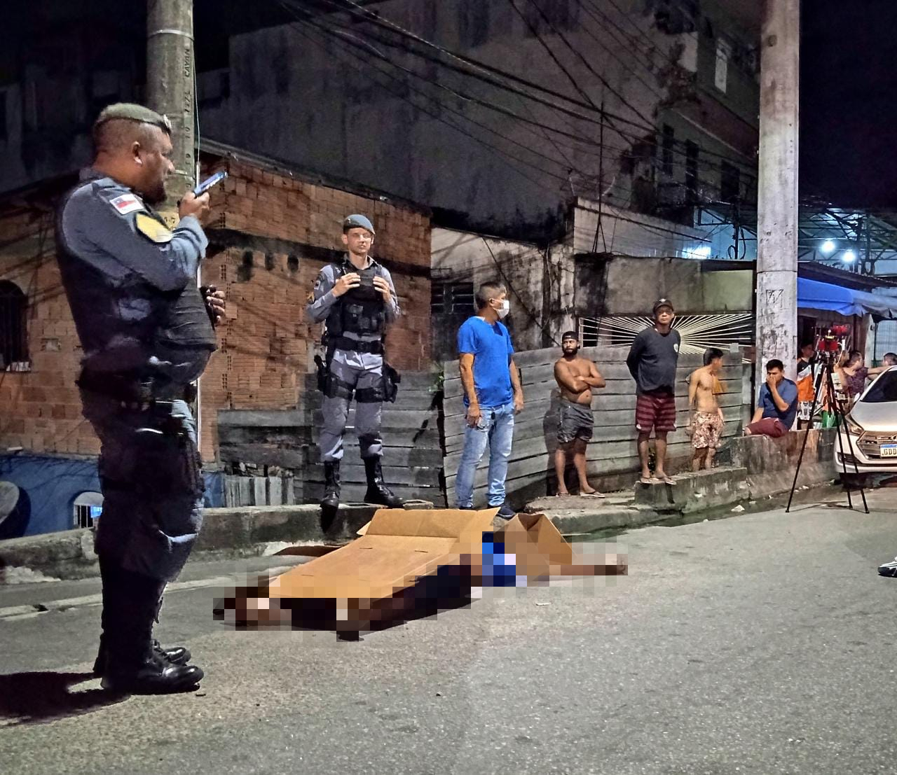 Mototaxista é morto com 5 tiros enquanto dirigia em avenida de Manaus