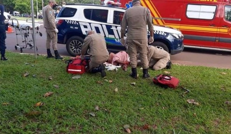 PRF que invadiu motel, atirou em personal e agrediu mulher é encontrado morto