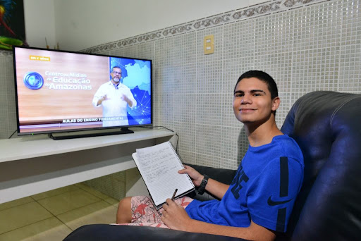 Indicadores da educação divulgados pelo IBGE mostram a fragilidade da educação no Amazonas, afirma professor da Ufam