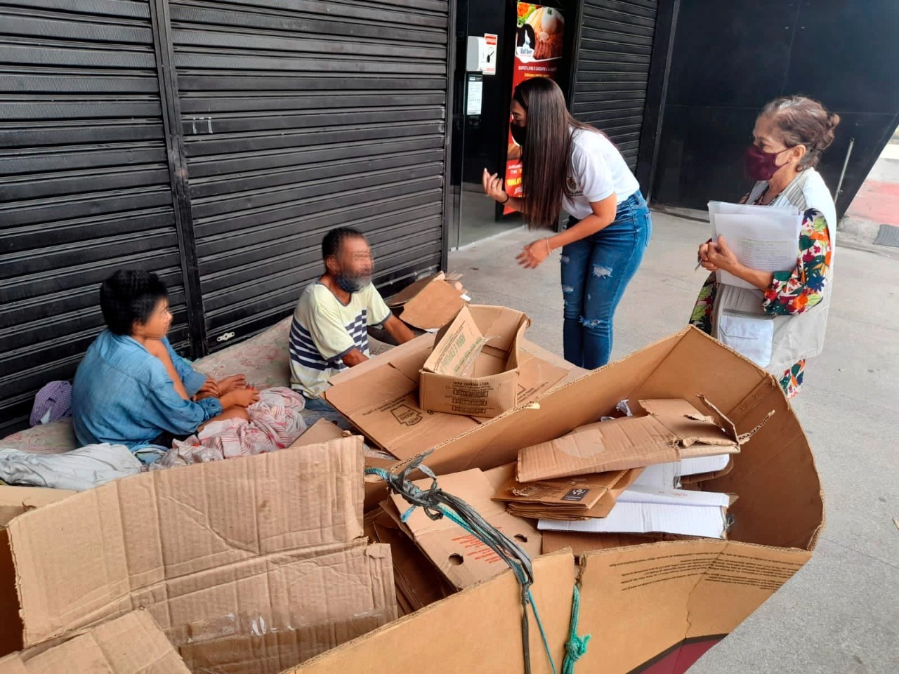 Idoso é resgatado das ruas após ter sido despejado por perder emprego em Manaus