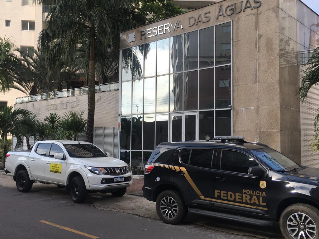 Operação Ptolomeu: PF cumpre mandados em condomínios de luxo em Manaus