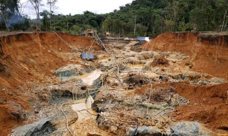 Governo Bolsonaro volta atrás sobre autorização de garimpo na Amazônia