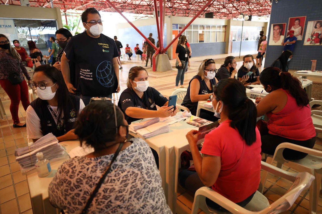 Entregas do cartão Auxílio Estadual Permanente retornam nesta segunda no Amazonas