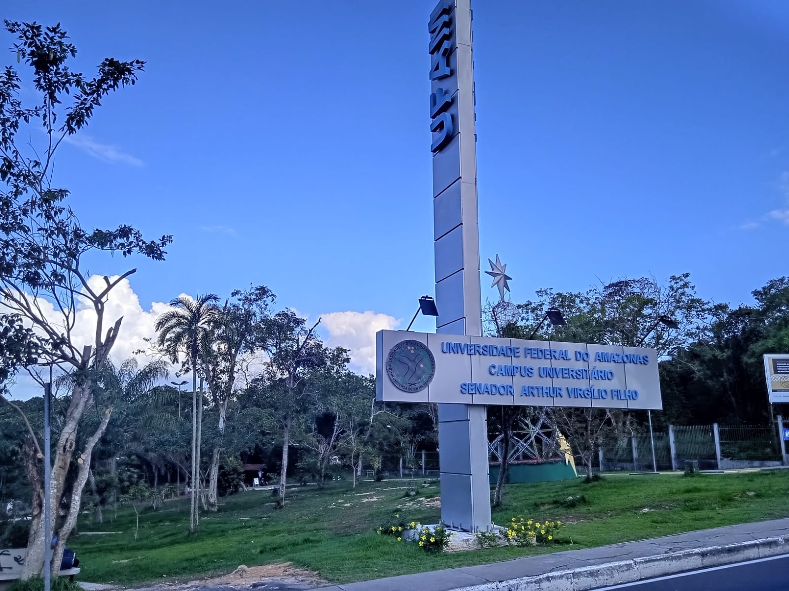 Em nota, Comissão de Biossegurança da Ufam diz ser contra o retorno das aulas