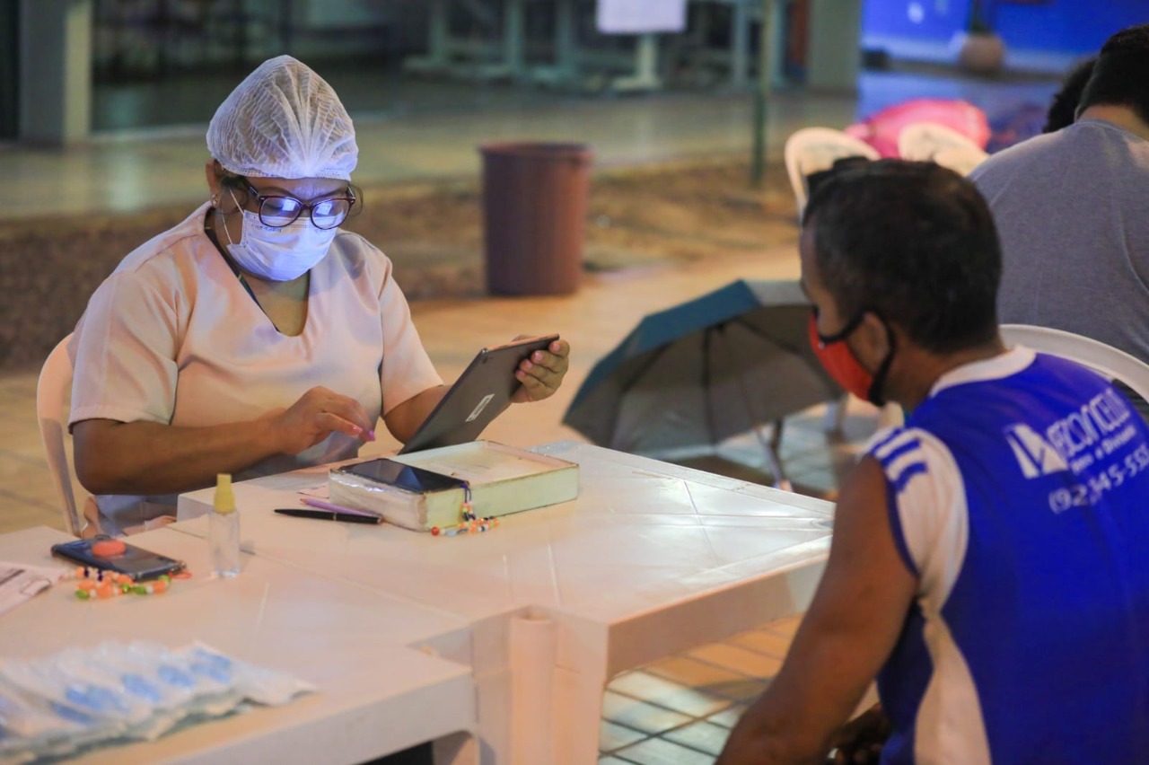 Para combater Ômicron, Amazonas lança edital para contratar profissionais de saúde
