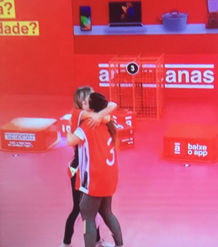 Bárbara e Laís vencem a primeira Prova de Resistência do BBB 22 