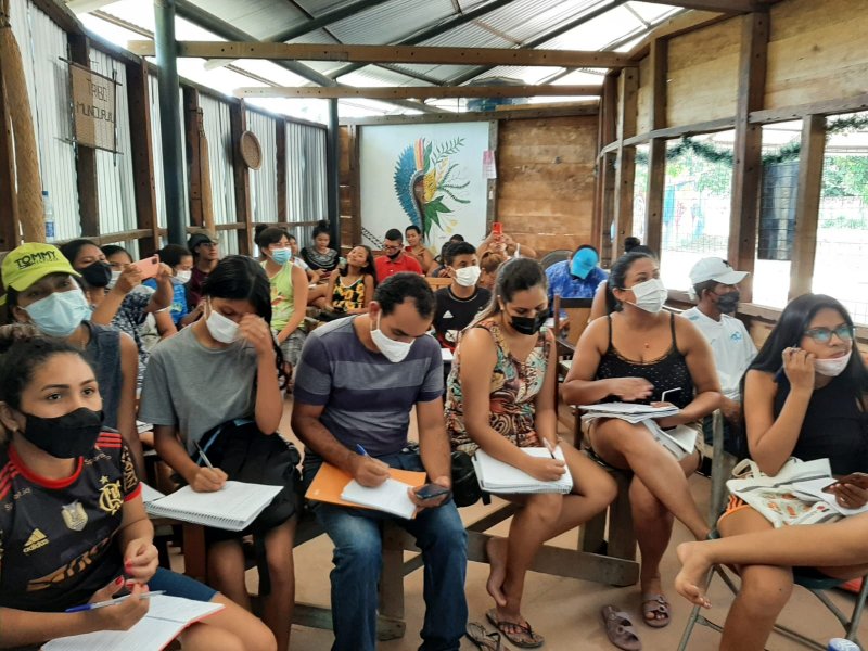 80 indígenas do Parque das Tribos concluem cursos profissionalizantes do Senac Amazonas
