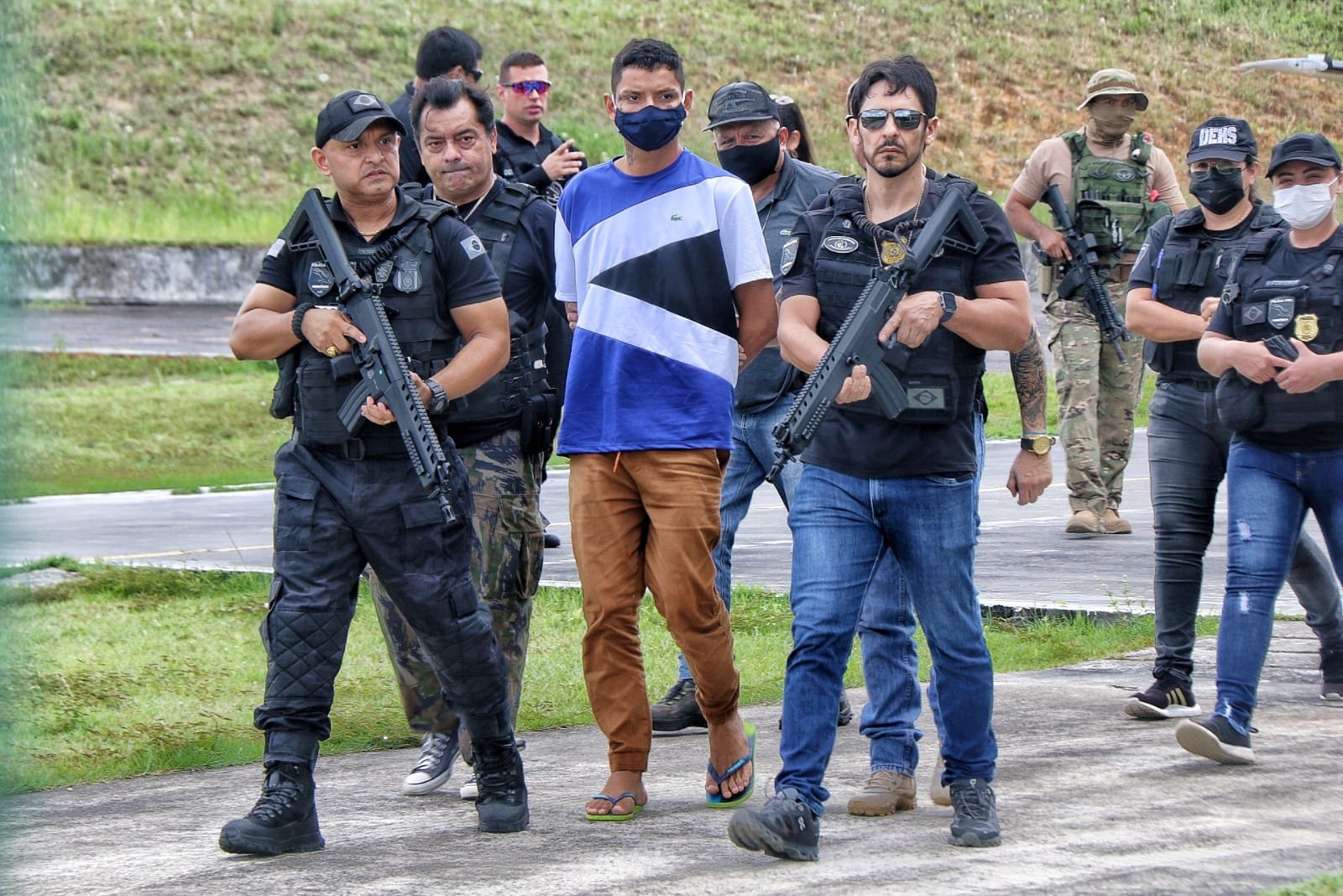 Preso em Maués, suspeito de morte de sargento chega em Manaus 