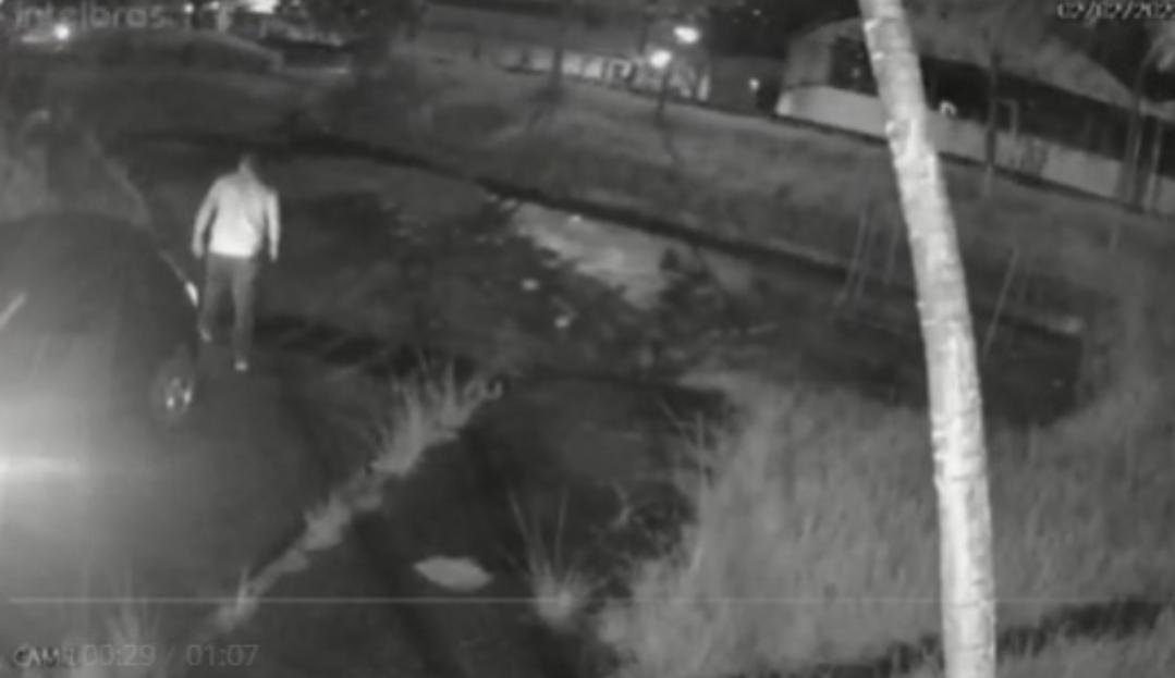 Sargento da Marinha mata vizinho negro a tiros após confundi-lo com assaltante; vídeo