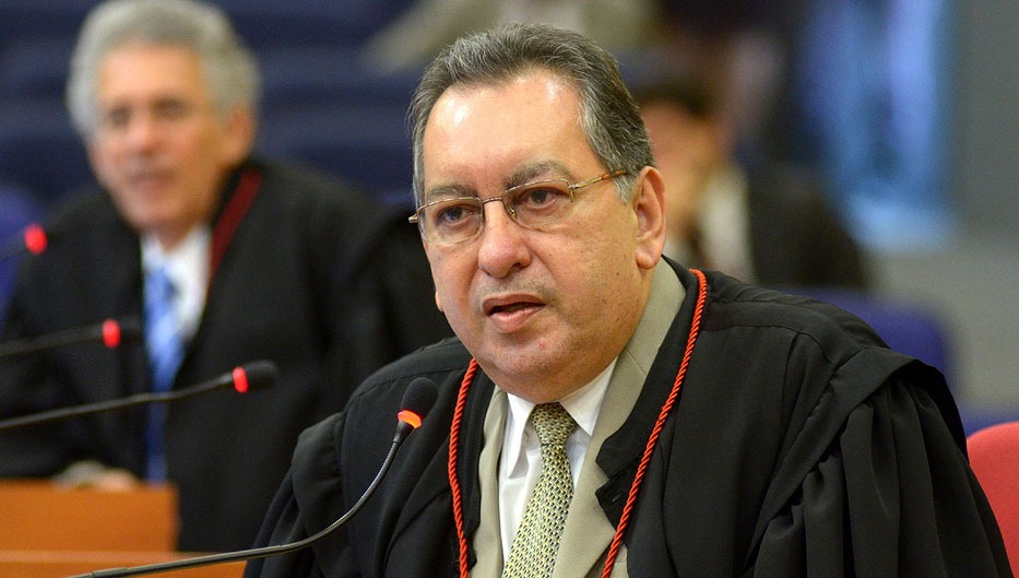 ‘Quem é vc para me julgar’, samba conta história de Yedo Simões ‘