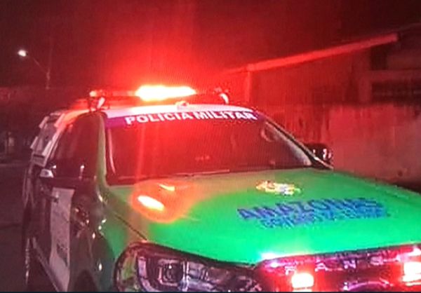 Homem é morto a facadas por populares após agredir a irmã no Amazonas