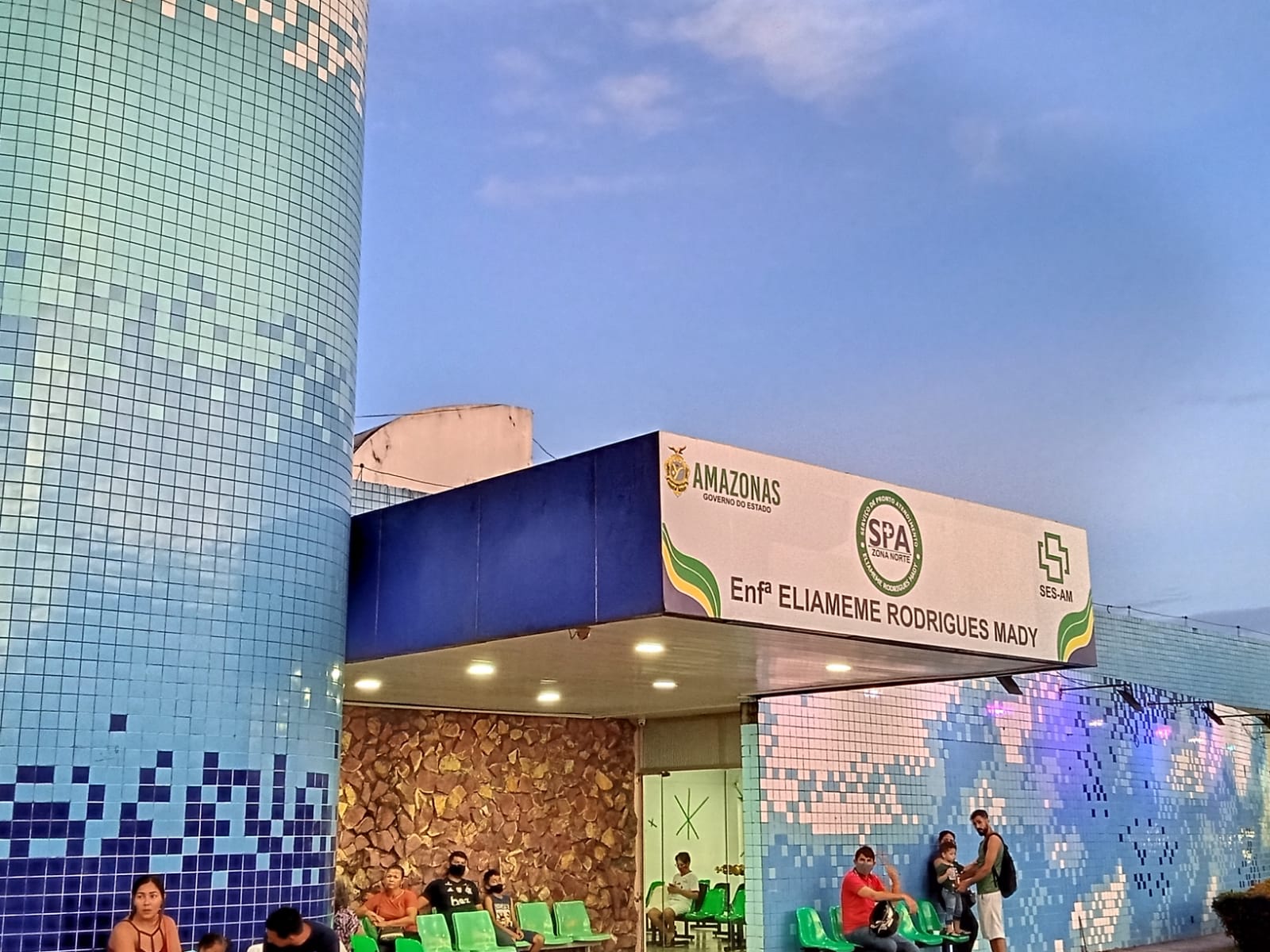 Homem sai para assistir jogo na casa do pai e é morto a tiros em Manaus