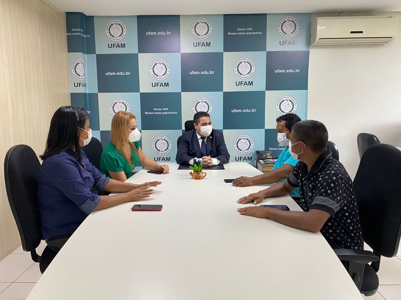 Vereadores de São Gabriel pedem mais cursos para comunidades indígenas na Ufam