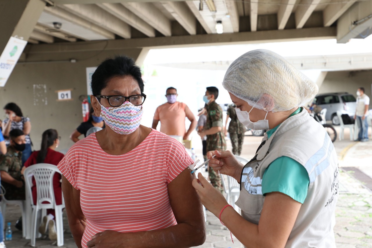 Amazonas aplicou 6.458.835 doses de vacina contra Covid até este sábado