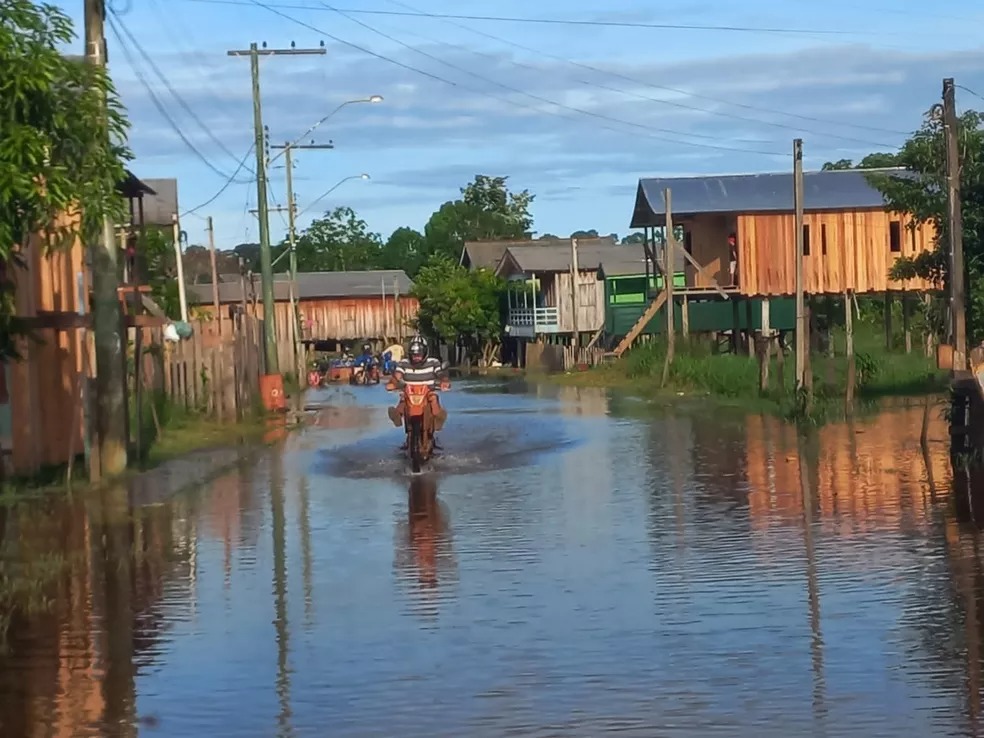 Cheia dos rios leva Prefeitura de Boca do Acre a decretar situação de emergência