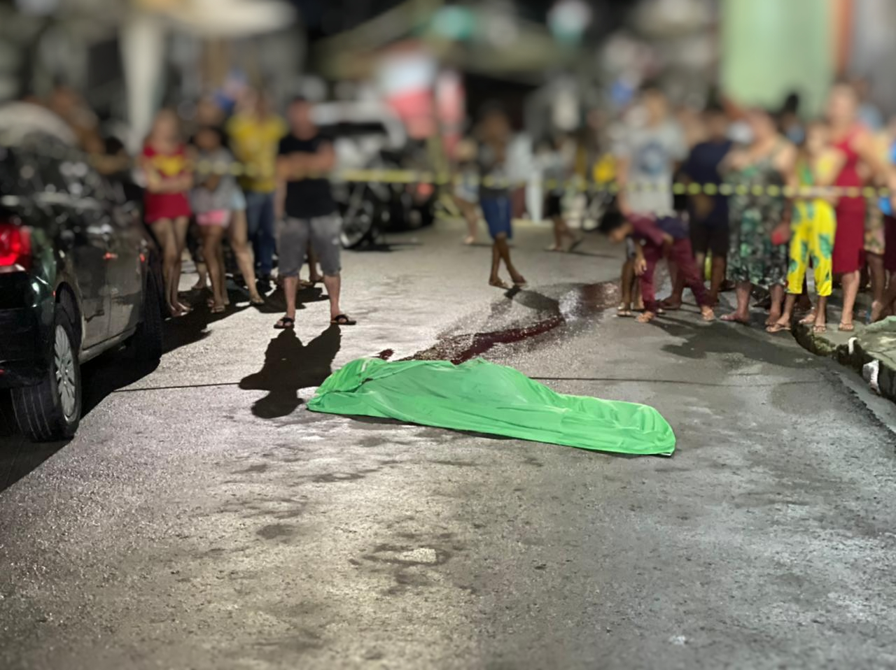 Pistoleiros executam homem com 8 tiros na cabeça em noite sangrenta em Manaus