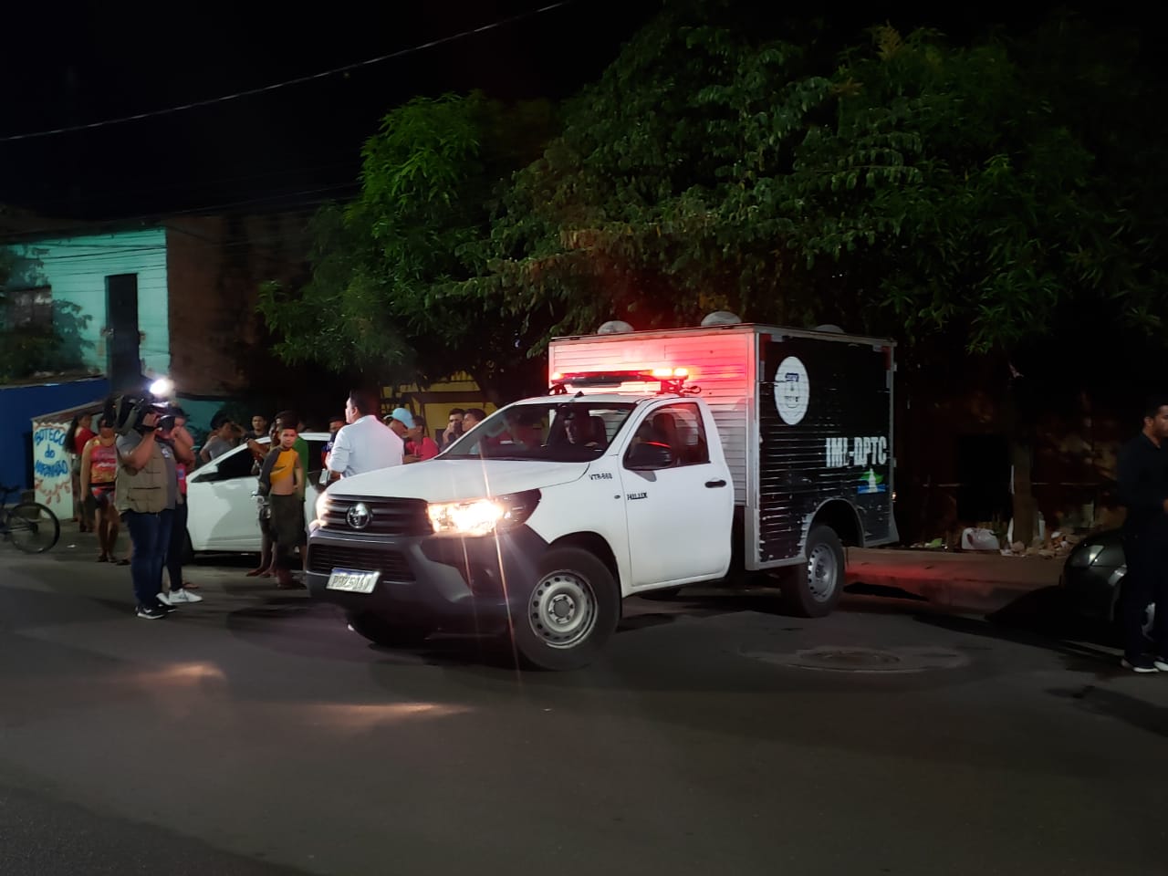 Homem é assassinado a tiros em beco de Manaus