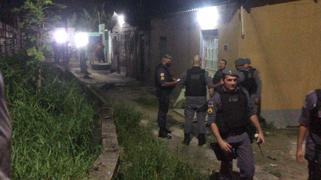 Suspeito de roubar bicicleta é espancado e morto a tiros em Manaus