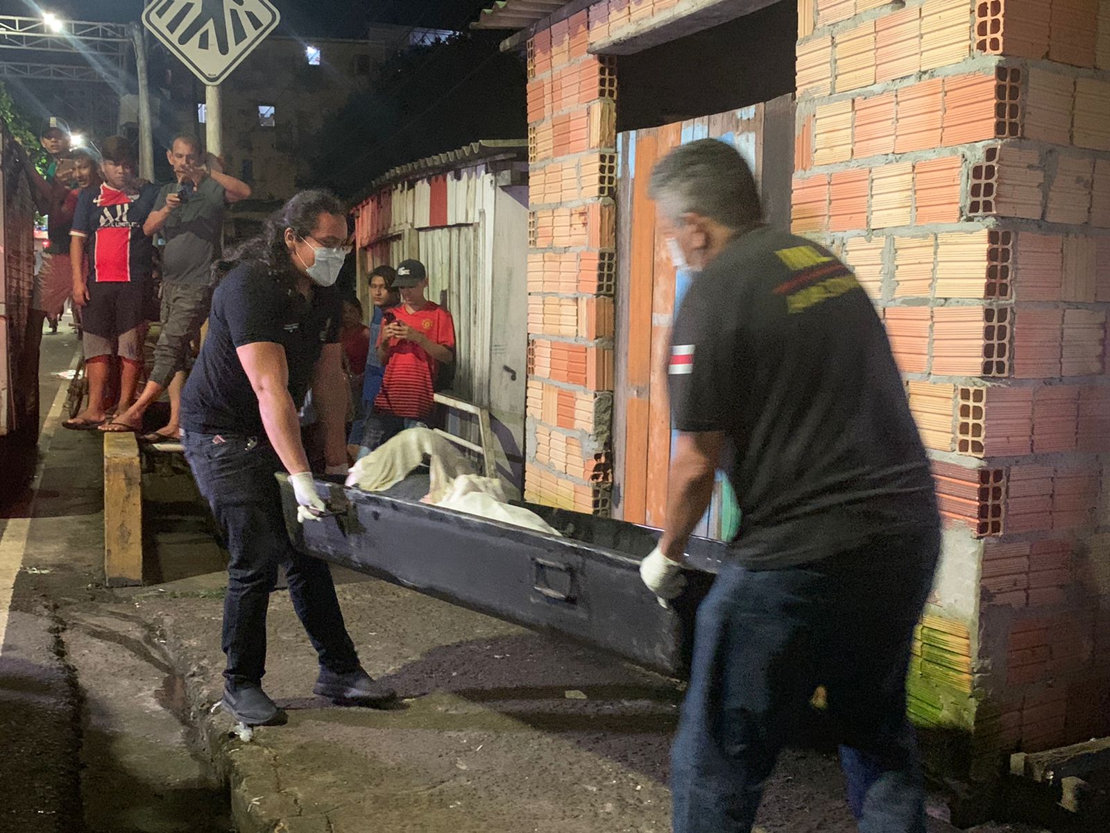 Corpo é encontrado sem cabeça em igarapé de Manaus 