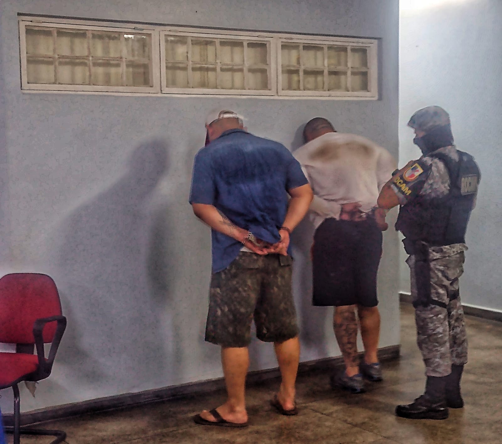 Sequestradores de motorista de App em Manaus cobravam dívida de namorado da vítima