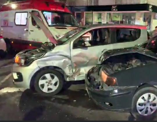 Violento acidente deixa criança ferida no Vieiralves