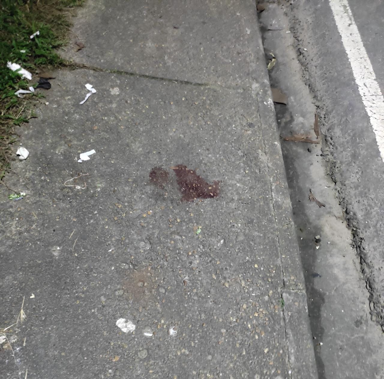 Motorista atropela meninas na frente de igreja e foge após acidente em Manaus