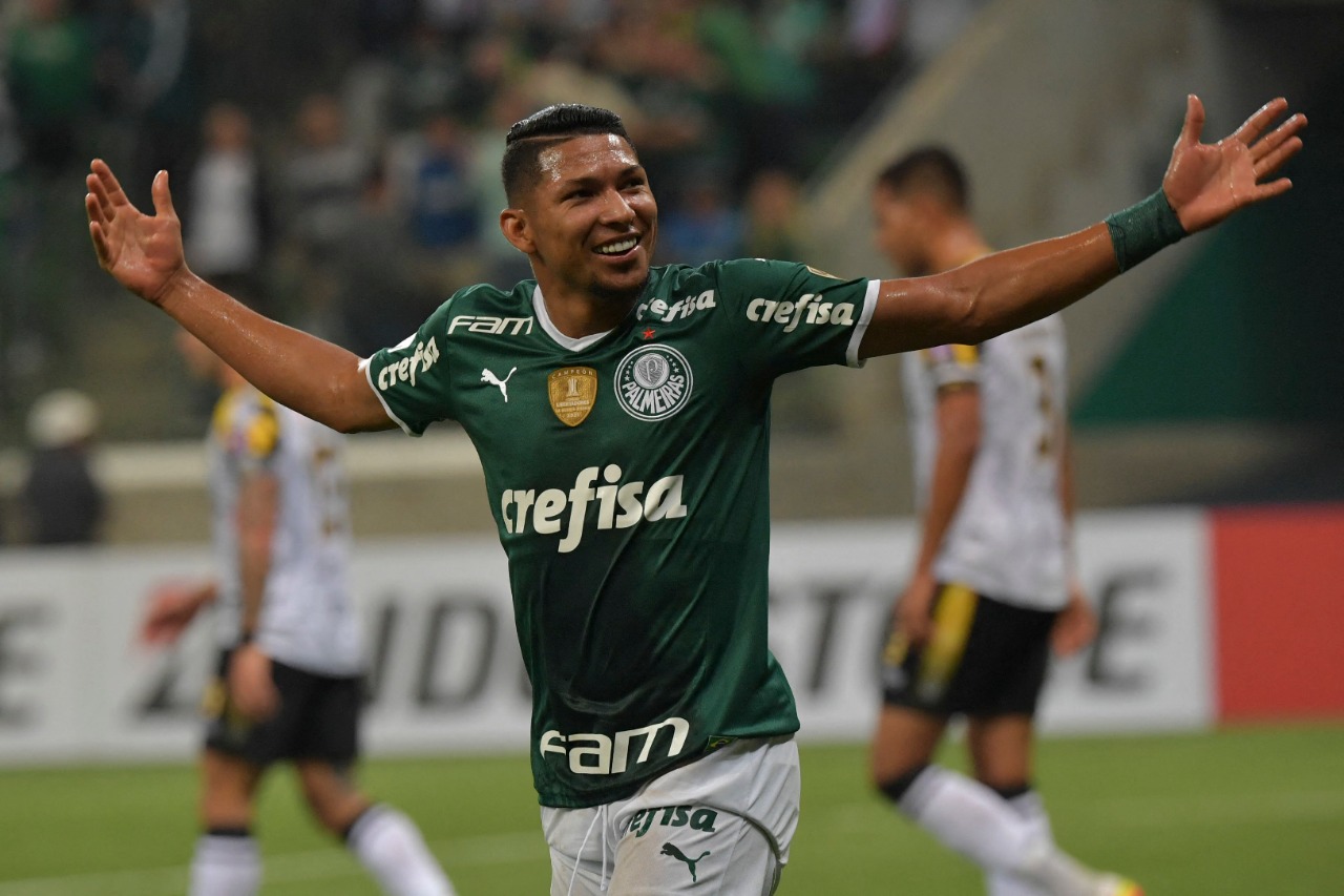 Palmeiras vence Táchira de goleada e bate recordes na Libertadores