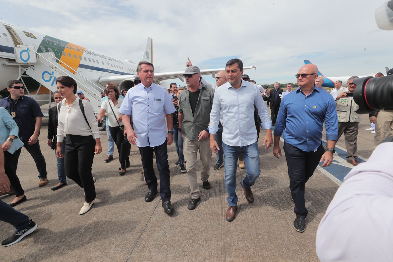 Bolsonaro chega a Manaus para participar da Marcha para Jesus neste sábado