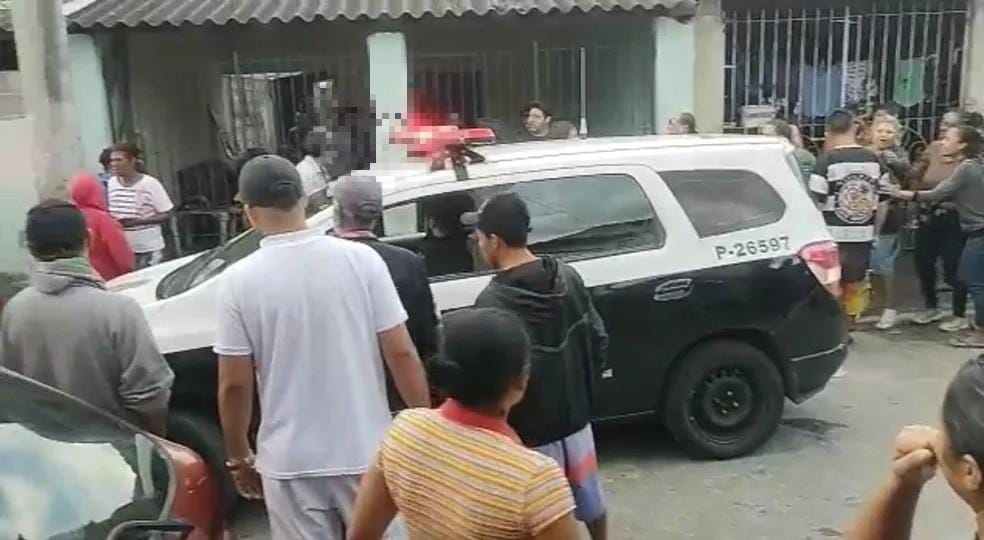 Corpo de adolescente desaparecida é encontrado enterrado na casa da família