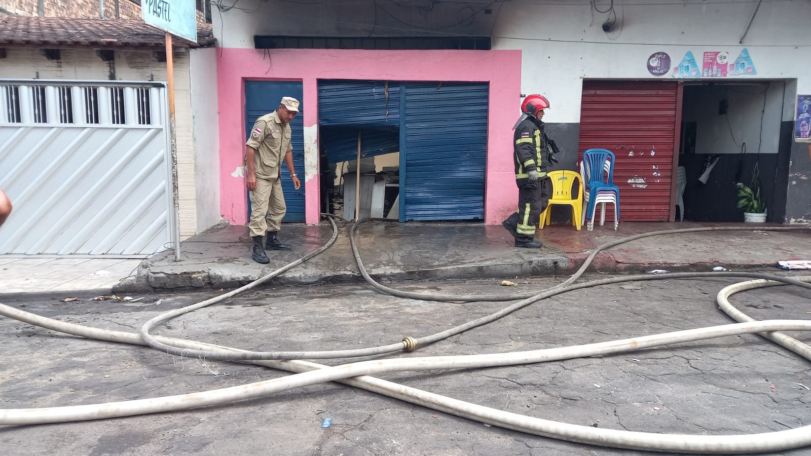 Incêndio em bar assusta moradores no Centro de Manaus