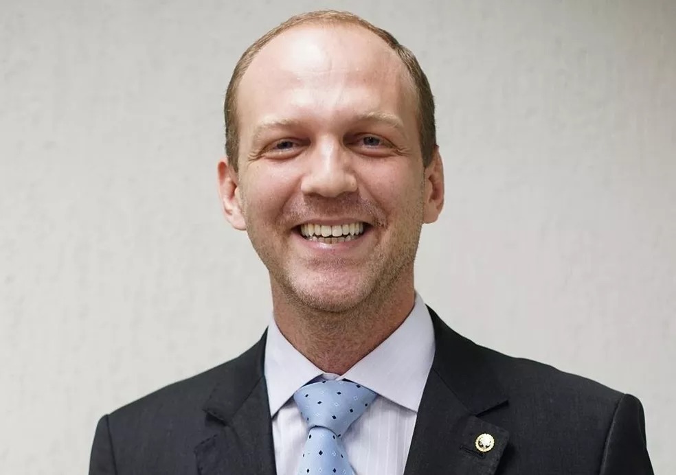 Juiz sofre ameaças após decretar prisão do ex-ministro Milton Ribeiro 