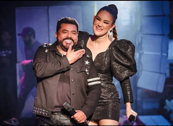 Acidente entre ônibus da banda Limão com Mel e carros deixa feridos na Bahia; vídeo