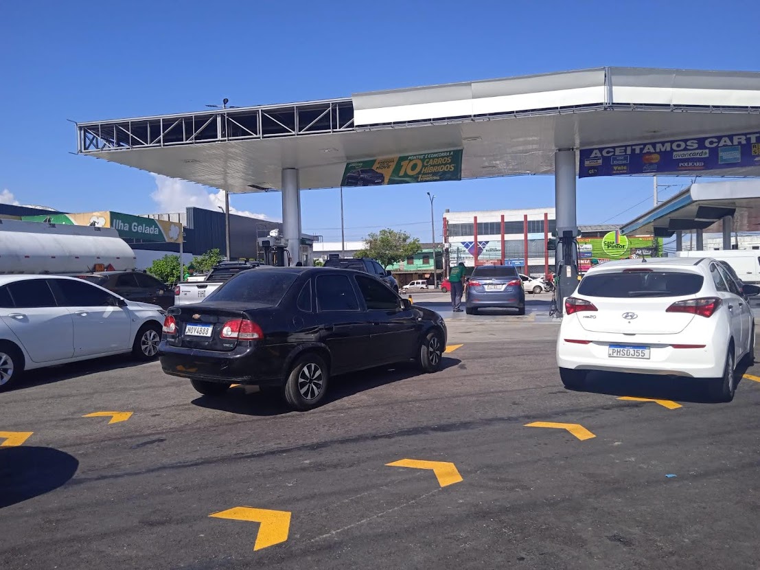 Ministro exige explicações sobre aumento no preço da gasolina: 'livre comércio não é liberou geral'