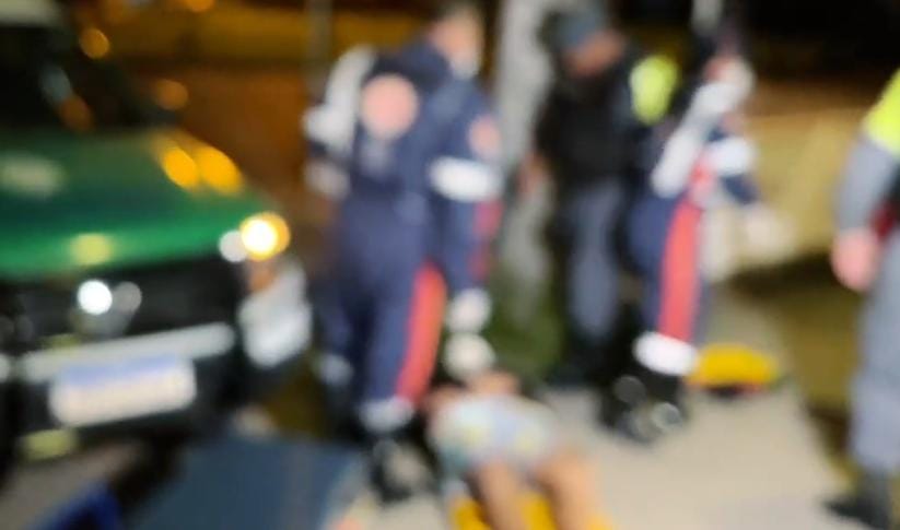 Homem pede ajuda em posto da PM após levar surra violenta em Manaus