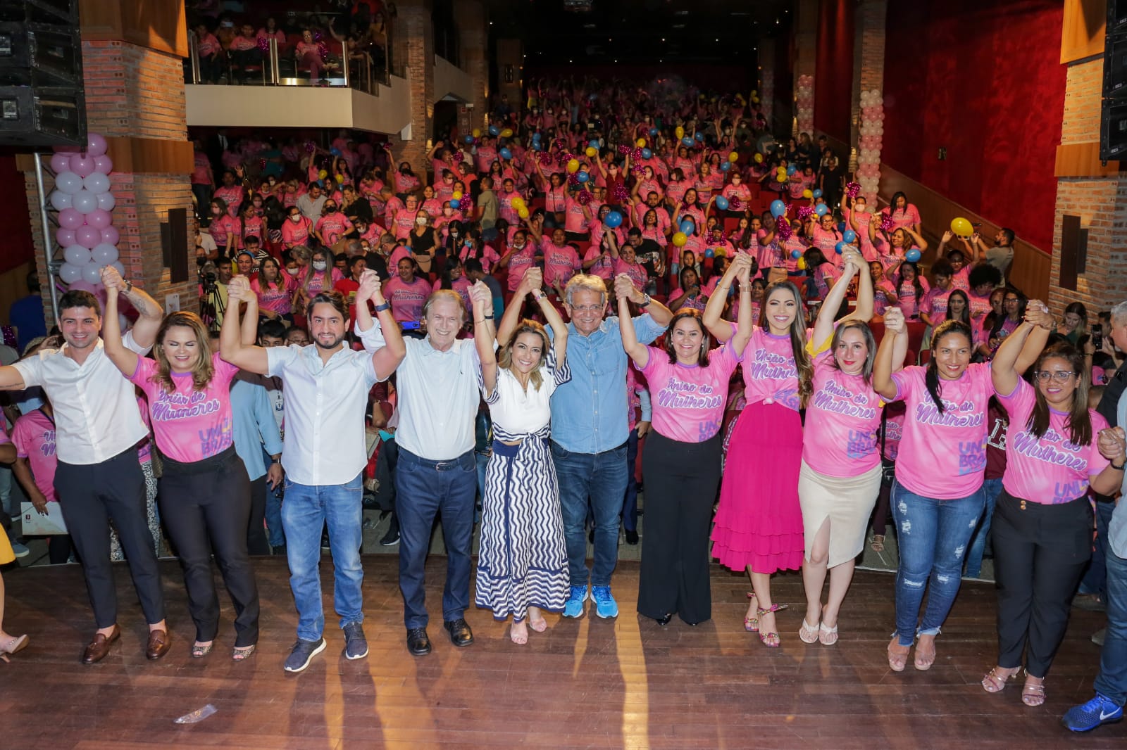 Luciano Bivar dá posse ao diretório do ‘União Mulher’ em Manaus