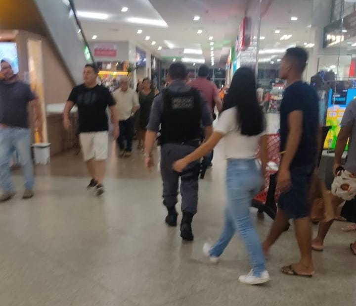 Discussão termina em correria e lojas fechadas em shopping de Manaus; vídeo
