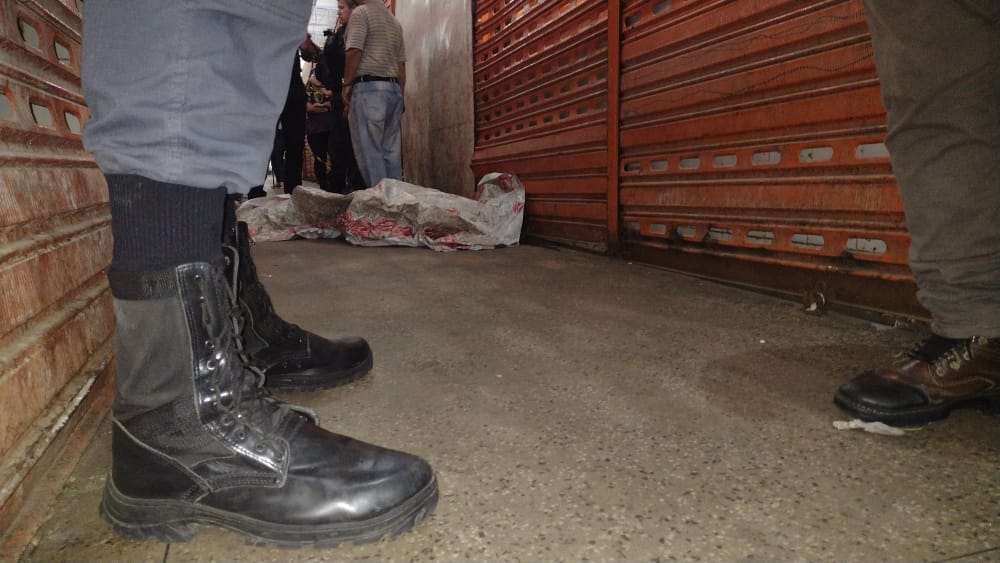 Jovem é executado a tiros dentro da Feira da Manaus Moderna