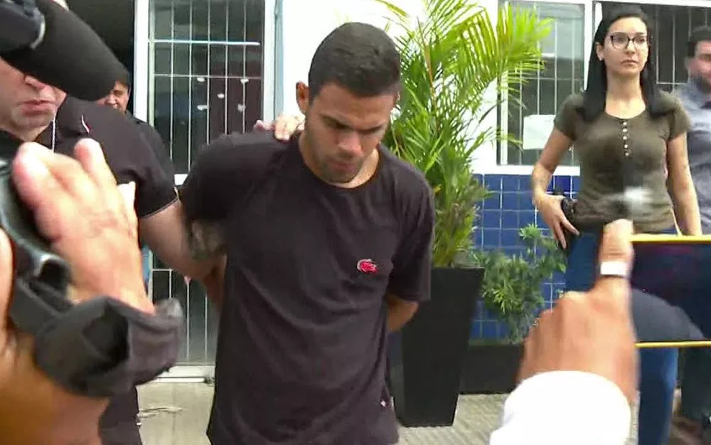 Suspeito confessa que mandou matar família para vender bens e quitar dívida com agiota