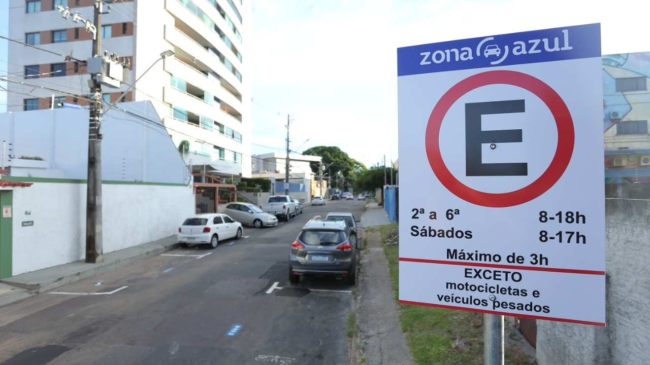 Zona Azul volta a funcionar no Vieiralves