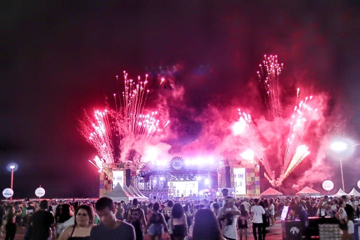 Primeiro dia do Passo a Paço arrasta multidão em Manaus; Confira fotos