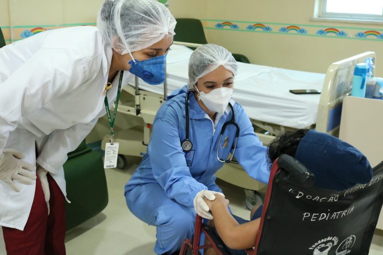 Amazonas registra 160 casos de câncer em crianças por ano; Saiba identificar os sintomas