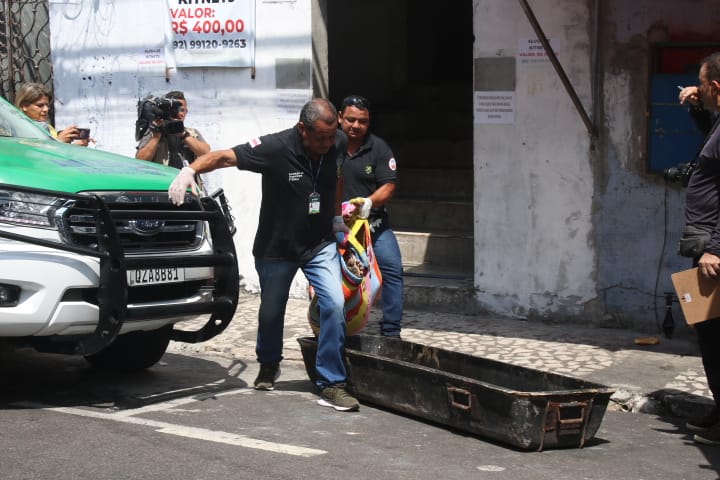 Assassinos tentaram decapitar homem executado no terraço de prédio em Manaus