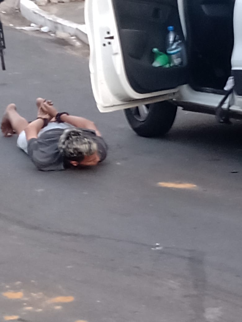 Suspeito de roubar carro é preso após troca de tiros com a polícia em Manaus