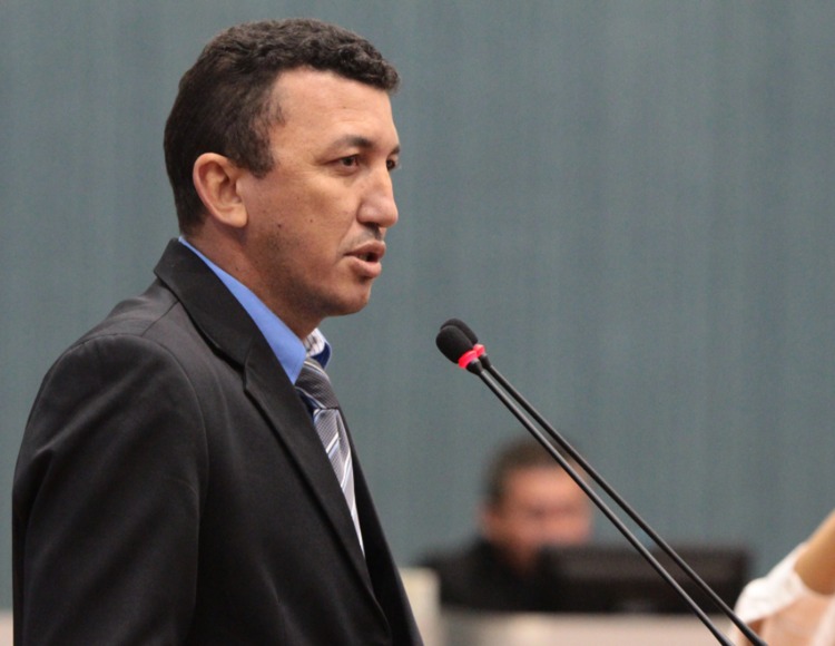 Vereador do PT confirma voto em Wilson Lima: 'podem me expulsar'