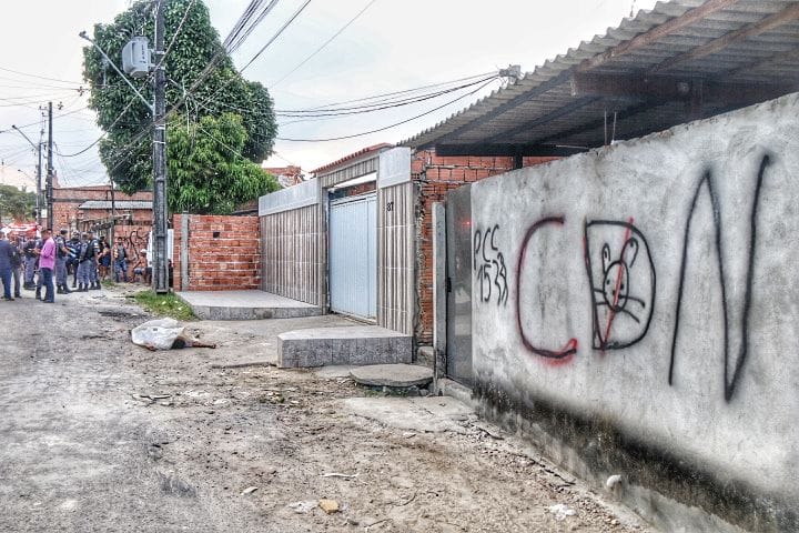 Homem tem morte decretada por facção por roubar e chamar atenção da polícia em Manaus