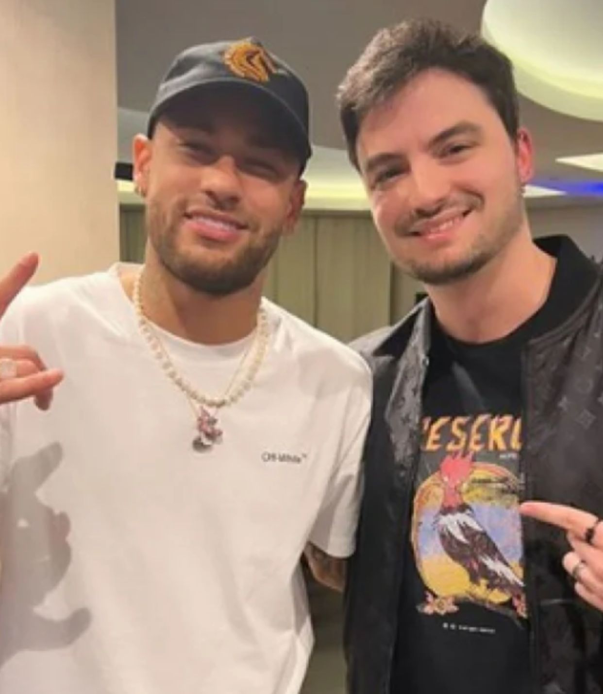 Felipe Neto deixa de seguir Neymar, explica motivo e alfineta jogador: ‘nem vota'