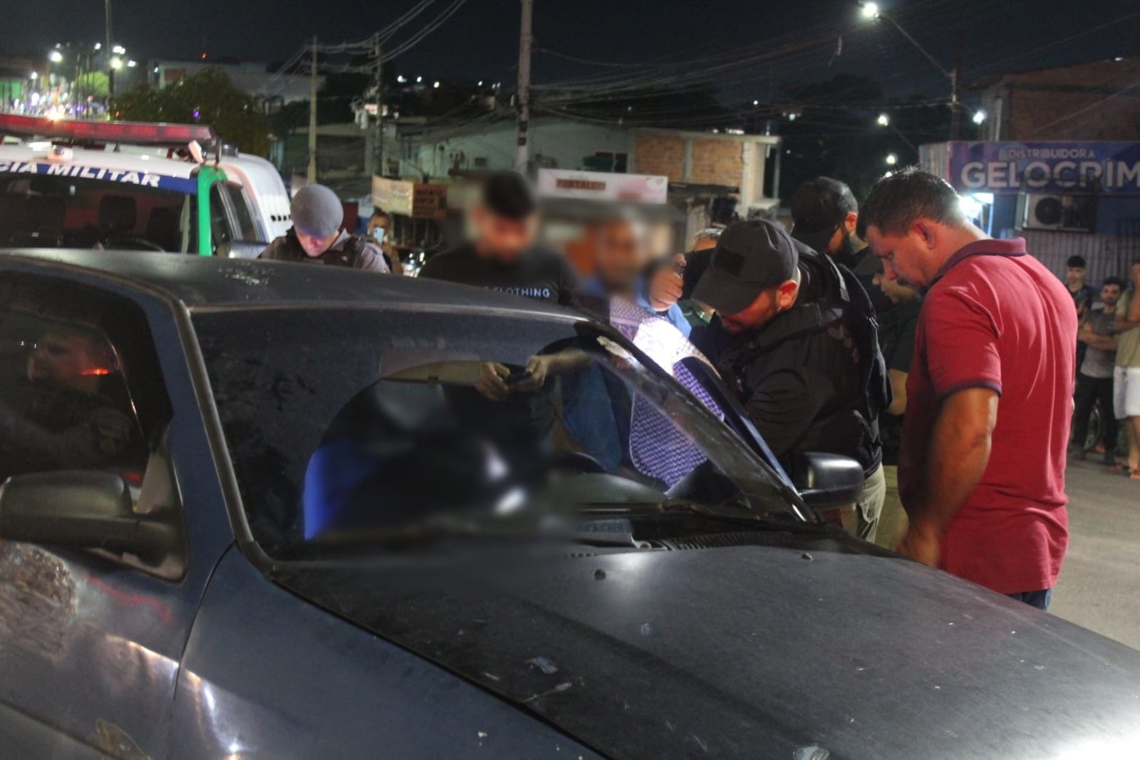 Motorista é morto a tiros por criminoso em moto após briga de trânsito em Manaus